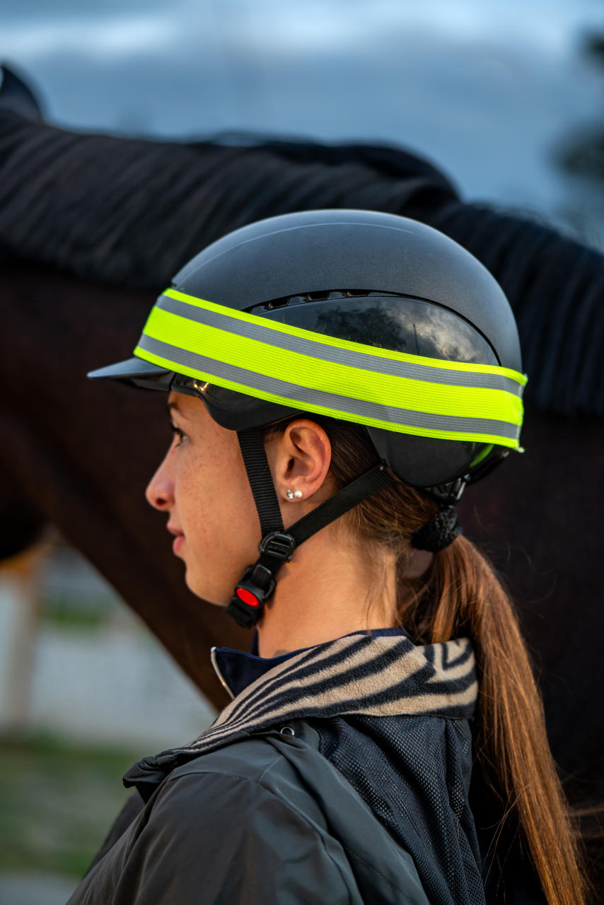 Bande réfléchissante pour casque d'équitation